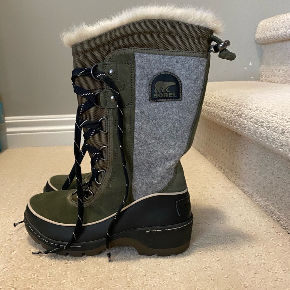 Sorel Winter Boots size 6